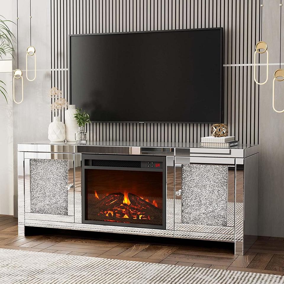 (7577) FIREPLACE